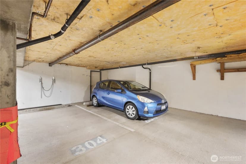 Property photo for 7111 Linden Avenue N #304, Seattle photo 35