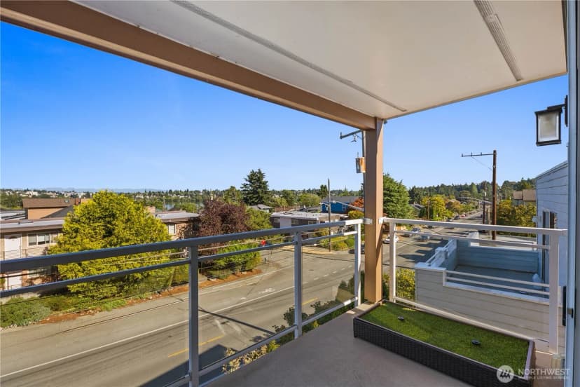 Property photo for 7111 Linden Avenue N #304, Seattle photo 7