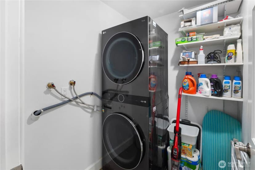 Property photo for 7111 Linden Avenue N #304, Seattle photo 32