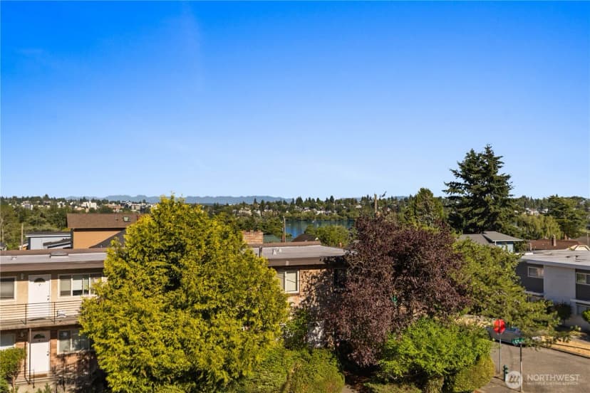 Property photo for 7111 Linden Avenue N #304, Seattle photo 8