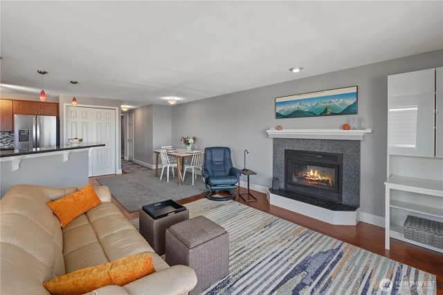 Property photo for 7111 Linden Avenue N #304, Seattle photo 5
