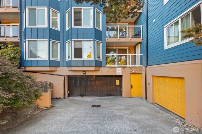 Property photo for 7111 Linden Avenue N #304, Seattle photo 34