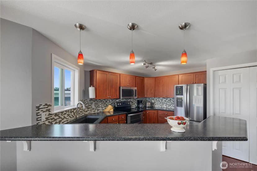 Property photo for 7111 Linden Avenue N #304, Seattle photo 11