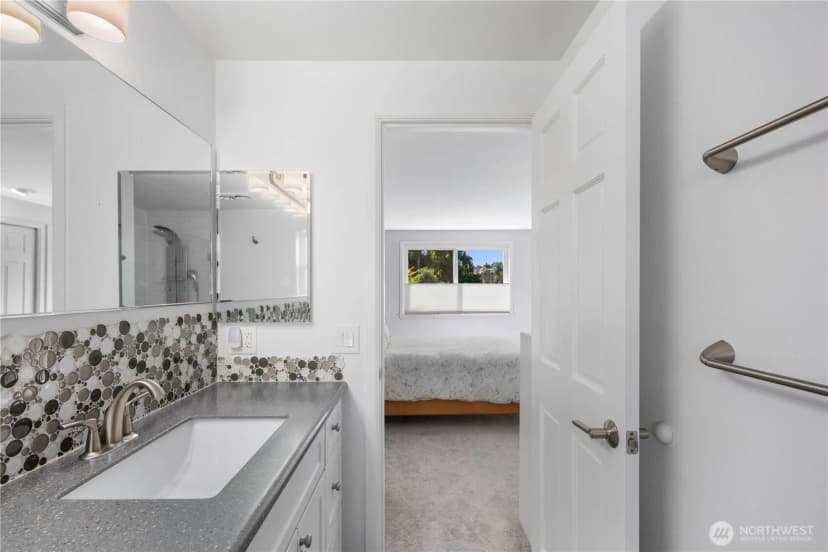 Property photo for 7111 Linden Avenue N #304, Seattle photo 23