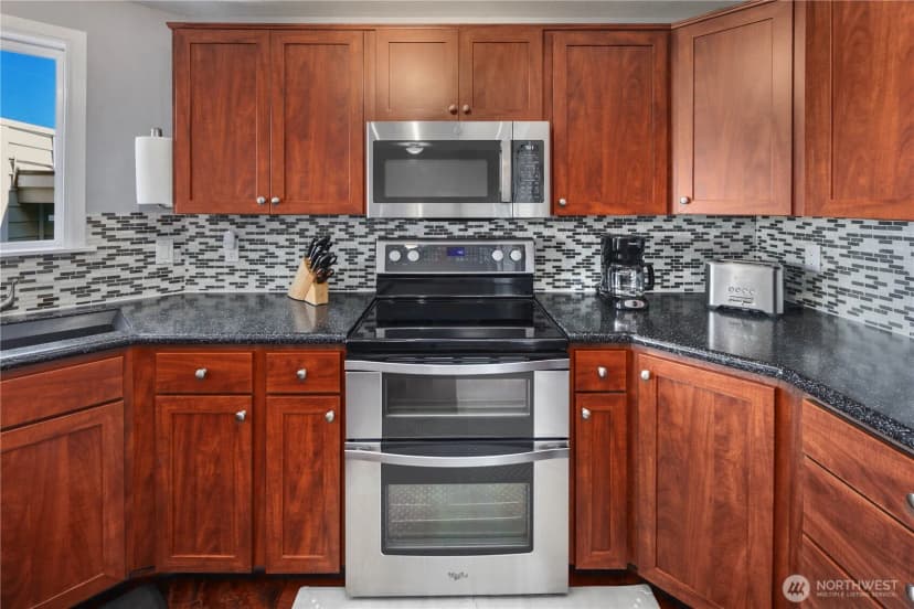 Property photo for 7111 Linden Avenue N #304, Seattle photo 13