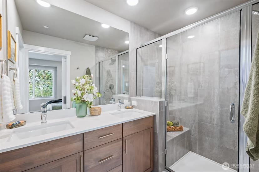Property photo for 14424 Madison Way #j4, Lynnwood photo 14
