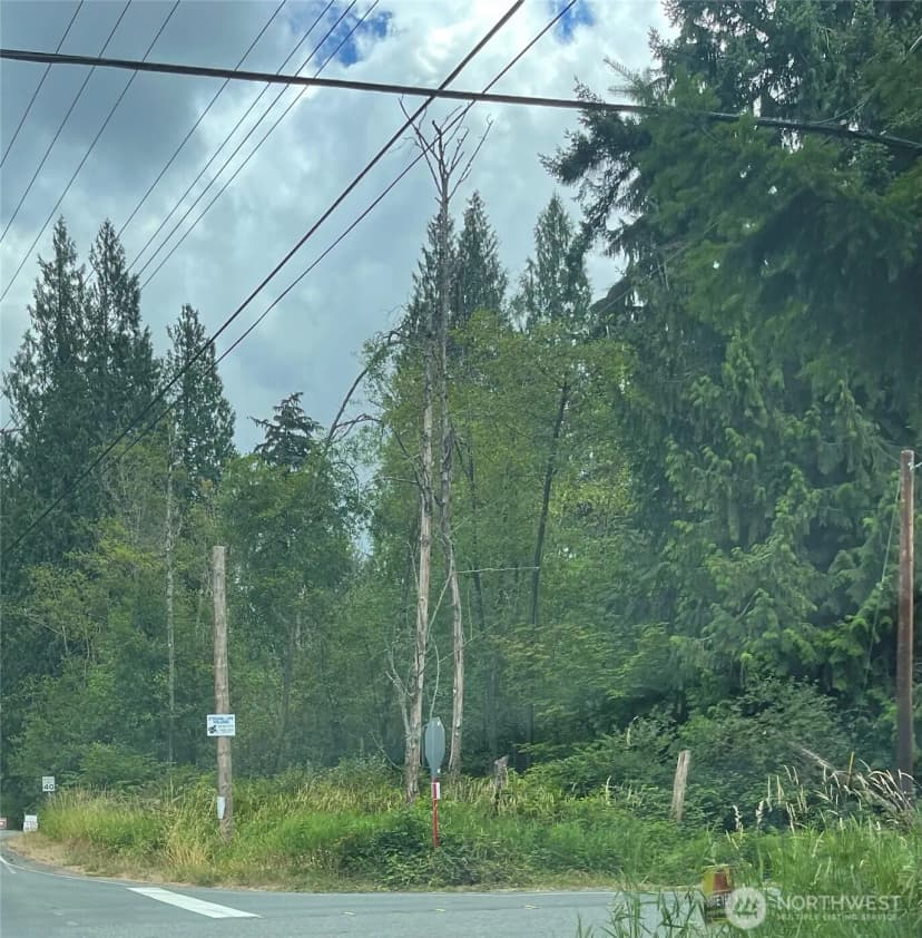 Property photo for 5 Xxx 180th Street Se, Bothell photo 4