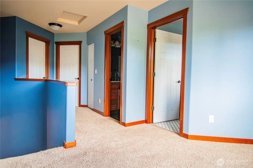 Property photo for 10594 Buccaneer Place Nw, Silverdale photo 17