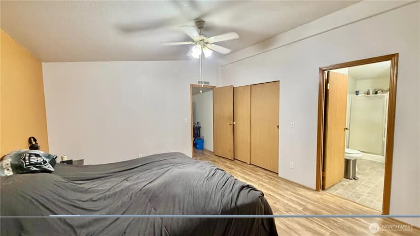 Property photo for 35813 2nd Avenue E, Roy photo 14