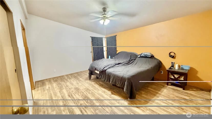 Property photo for 35813 2nd Avenue E, Roy photo 13