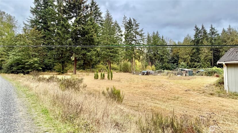 Property photo for 35813 2nd Avenue E, Roy photo 22