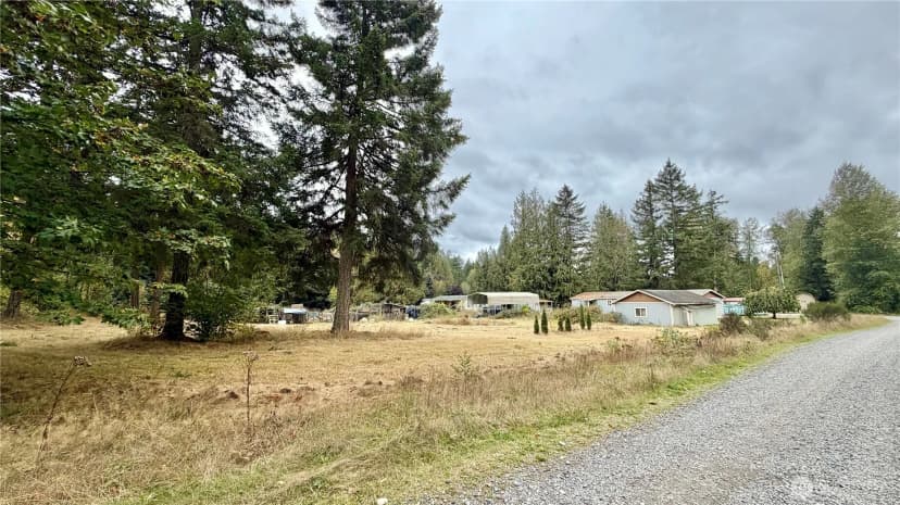 Property photo for 35813 2nd Avenue E, Roy photo 18