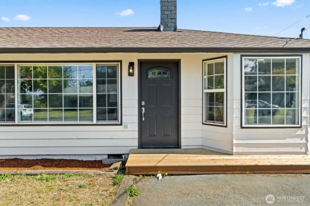 Property photo for 26622 18th Place S, Des Moines photo 2