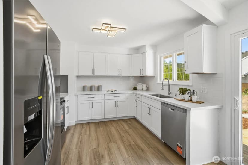 Property photo for 26622 18th Place S, Des Moines photo 13