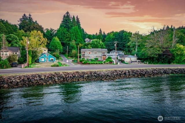 Property photo for 1374 Ahlstrom Rd E, Port Orchard