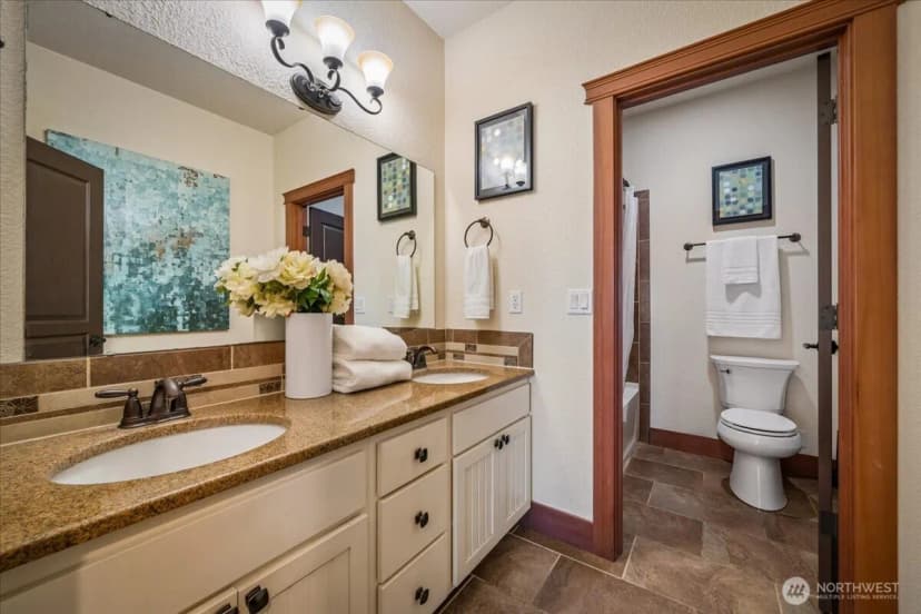 Property photo for 1374 Ahlstrom Rd E, Port Orchard photo 24