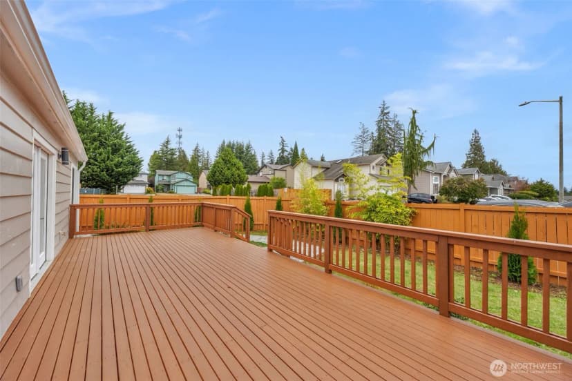 Property photo for 124 167th Place Sw, Bothell photo 31