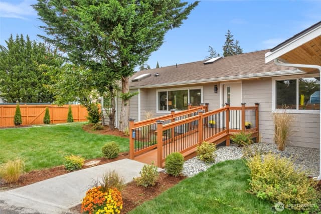 Property photo for 124 167th Place Sw, Bothell photo 4