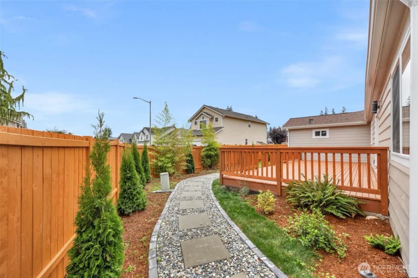 Property photo for 124 167th Place Sw, Bothell photo 32