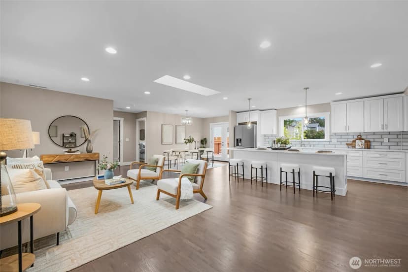 Property photo for 124 167th Place Sw, Bothell photo 8
