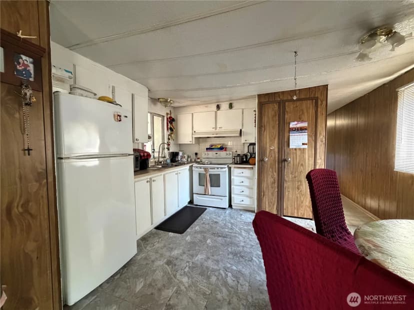 Property photo for 10515 Woodinville Drive #97, Bothell photo 4