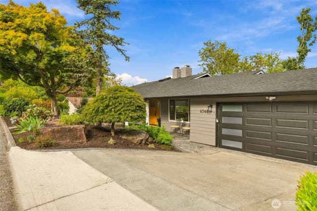 Property photo for 4548 144th Avenue Se, Bellevue photo 2