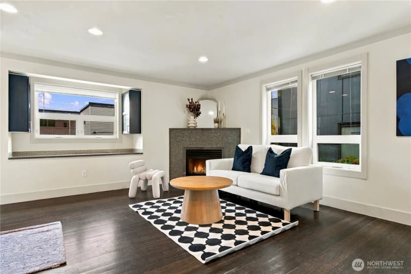 Property photo for 1710 Dexter Ave N #a, Seattle photo 4