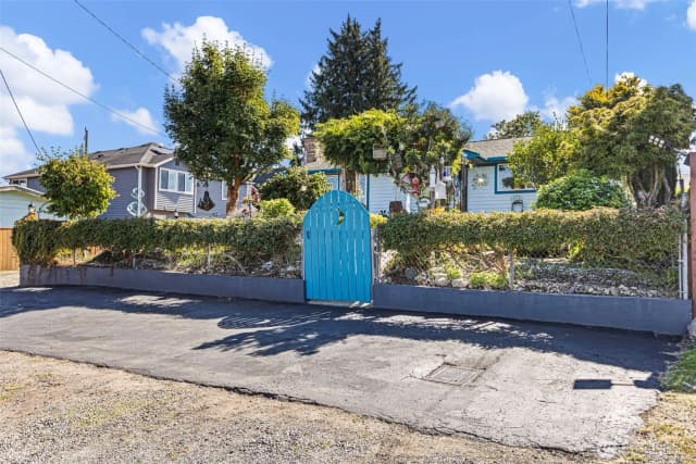 Property photo for 3809 S Trenton Street, Seattle photo 2