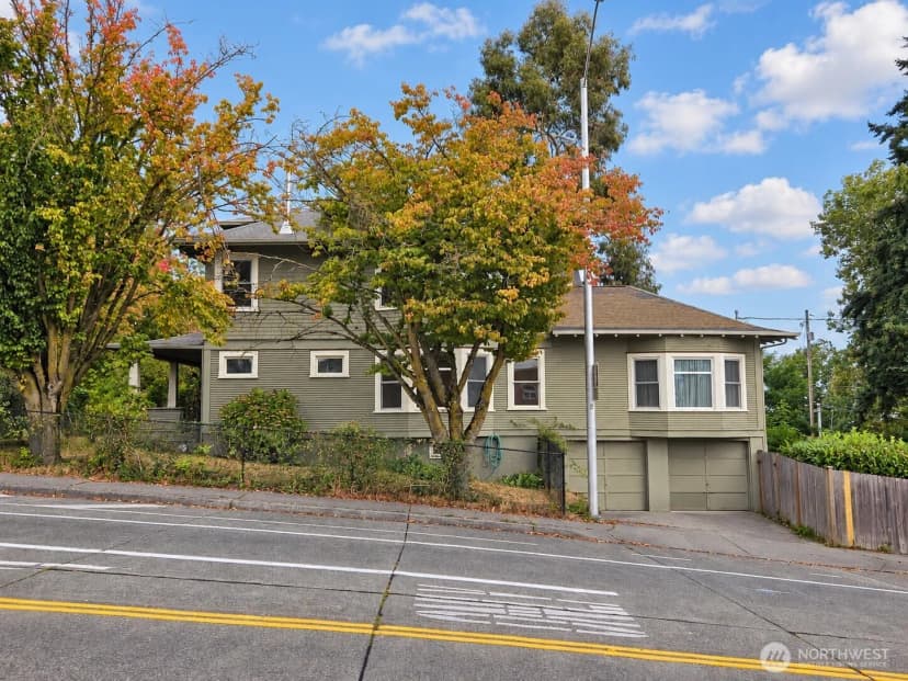 Property photo for 1423 S Yakima Avenue, Tacoma photo 2