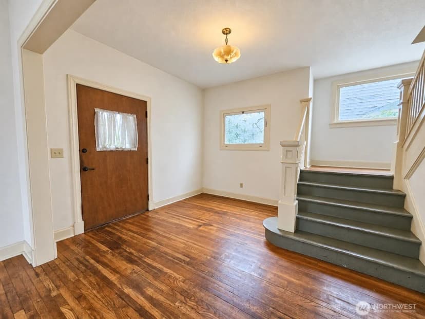 Property photo for 1423 S Yakima Avenue, Tacoma photo 4