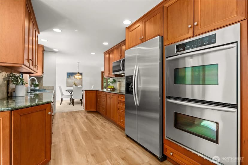 Property photo for 21415 Se 16th Place, Sammamish photo 10