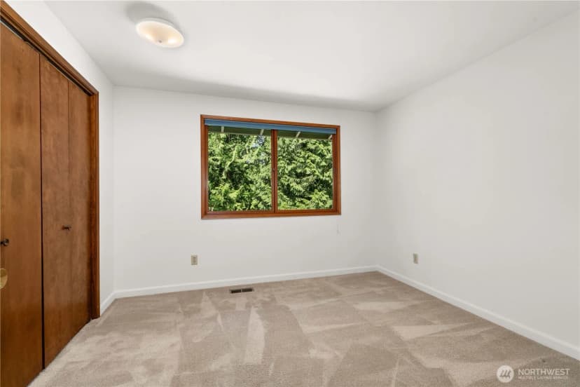 Property photo for 21415 Se 16th Place, Sammamish photo 18