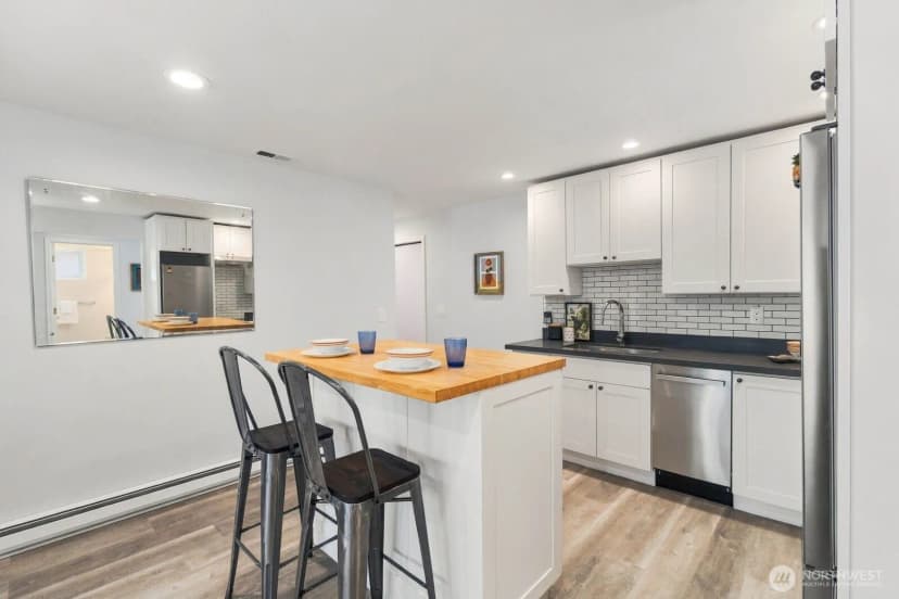 Property photo for 5622 46th Avenue Sw, Seattle photo 32