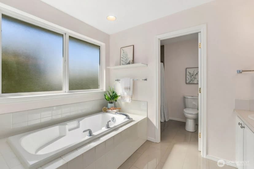 Property photo for 5622 46th Avenue Sw, Seattle photo 22