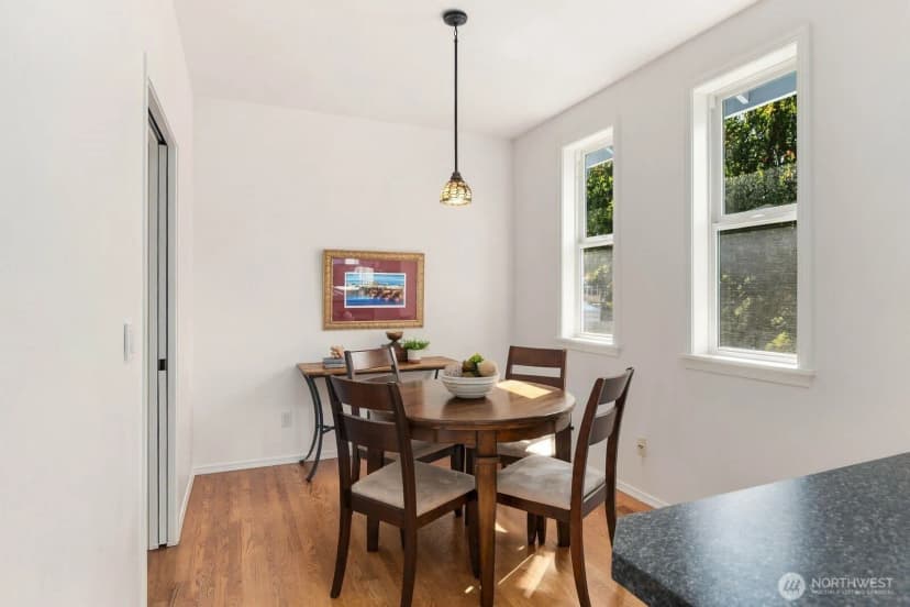 Property photo for 5622 46th Avenue Sw, Seattle photo 12