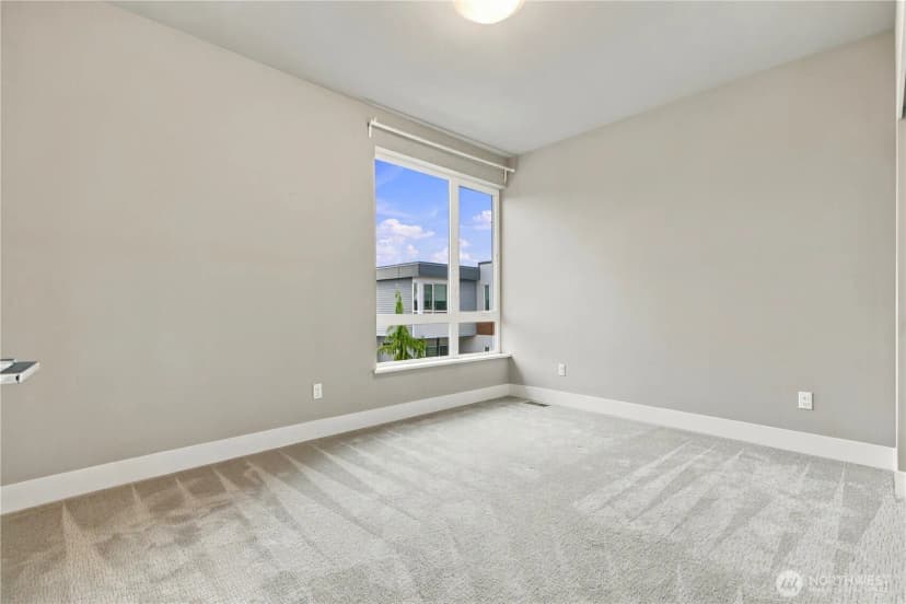 Property photo for 201 4th Court S #15, Kirkland photo 25