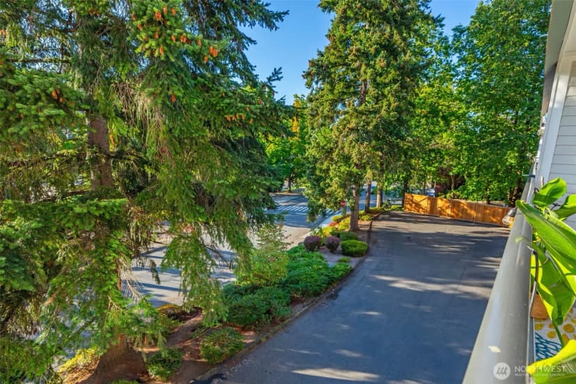 Property photo for 3206 80th Avenue Se #3, Mercer Island photo 9