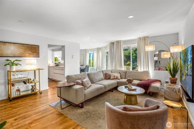 Property photo for 3206 80th Avenue Se #3, Mercer Island photo 4