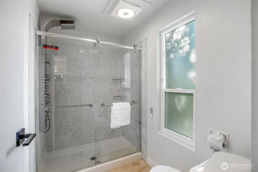 Property photo for 3206 80th Avenue Se #3, Mercer Island photo 22