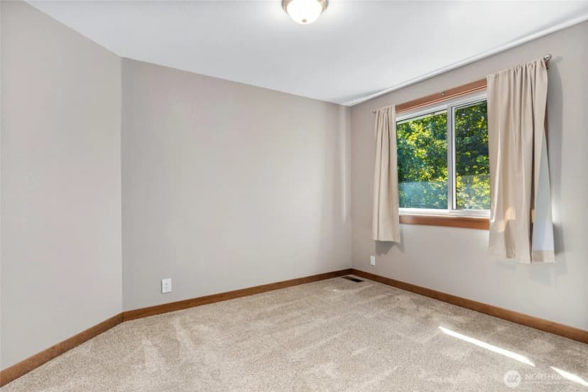 Property photo for 833 15th Court, Mukilteo photo 31