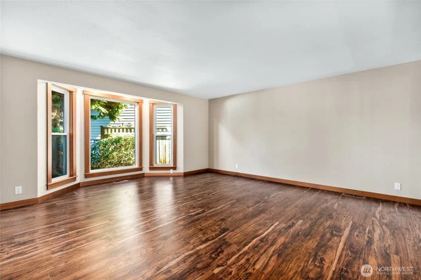 Property photo for 833 15th Court, Mukilteo photo 4