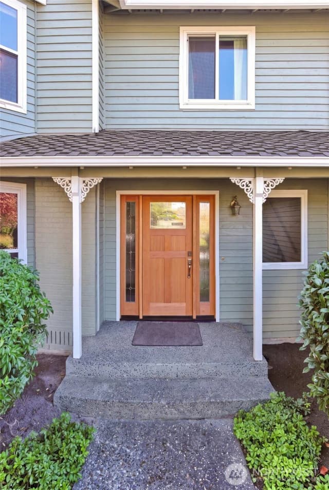 Property photo for 833 15th Court, Mukilteo photo 2