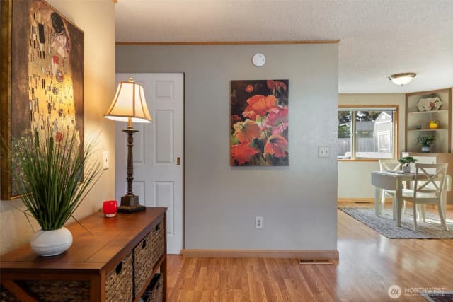 Property photo for 17104 24th Avenue Se, Bothell photo 4