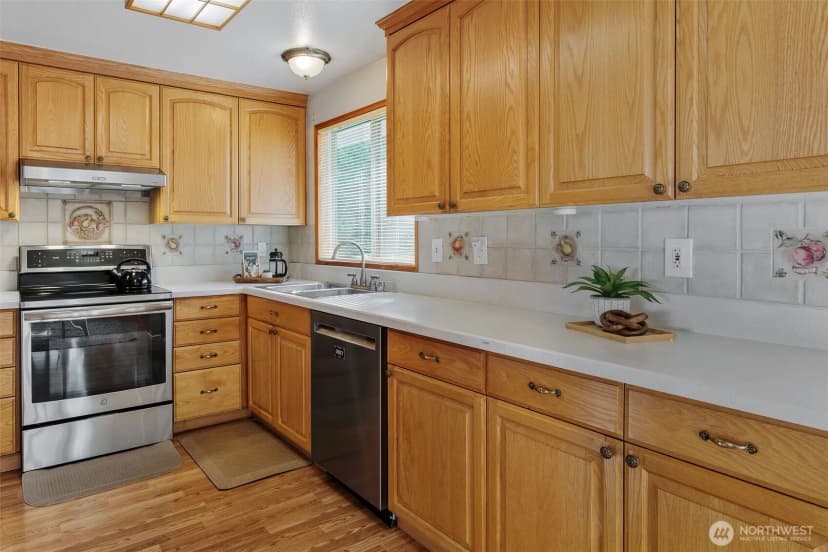 Property photo for 17104 24th Avenue Se, Bothell photo 14