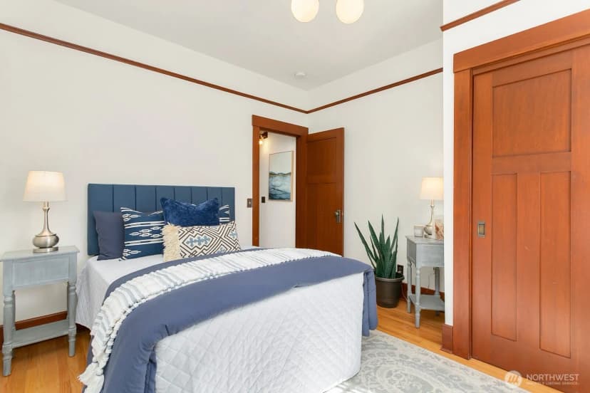 Property photo for 4329 5th Avenue Ne, Seattle photo 14