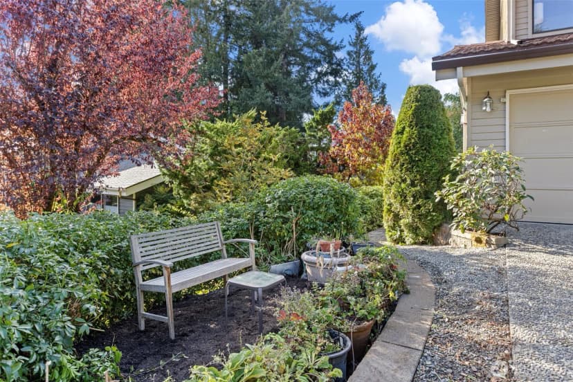 Property photo for 5807 142nd Place Se, Bellevue photo 6