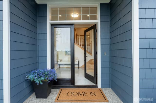 Property photo for 5404 Ne 197th Street, Lake Forest Park photo 4