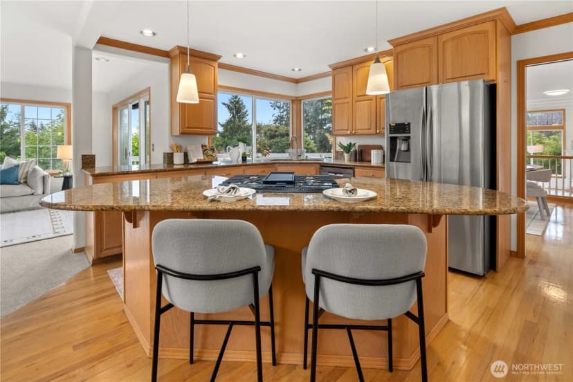 Property photo for 5404 Ne 197th Street, Lake Forest Park photo 12