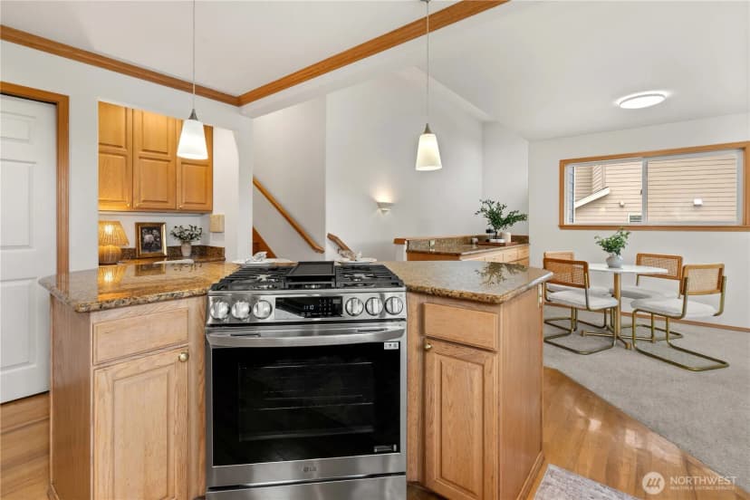 Property photo for 5404 Ne 197th Street, Lake Forest Park photo 14