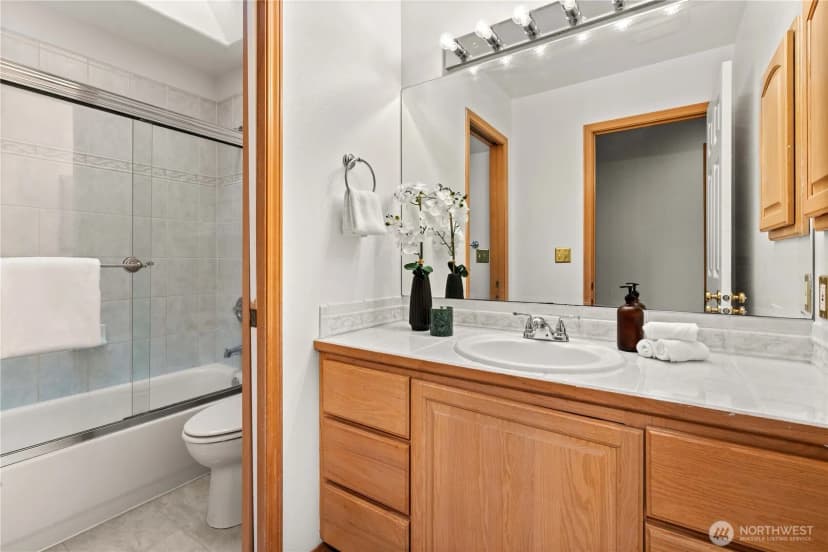 Property photo for 5404 Ne 197th Street, Lake Forest Park photo 30